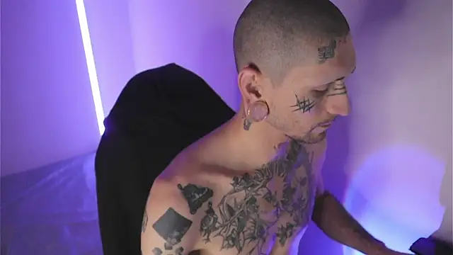 Snapshot of TokyoHatsumoto chatting on February 2, 11:03 pm TokyoHatsumoto online show from February 2, 11:03 pm