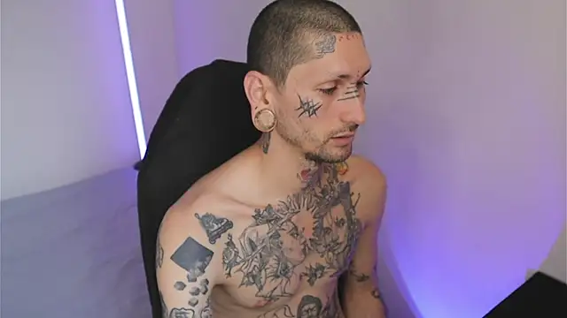 Snapshot of TokyoHatsumoto chatting on February 12, 10:16 pm TokyoHatsumoto online show from February 12, 10:16 pm