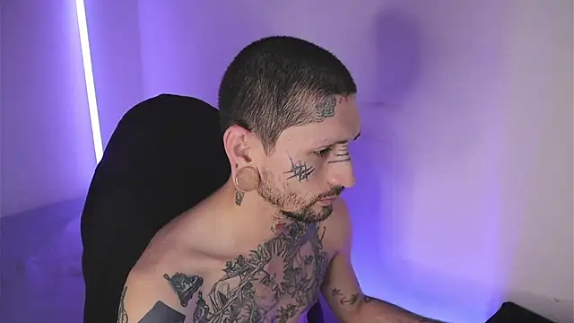 Snapshot of TokyoHatsumoto chatting on February 21, 10:55 pm TokyoHatsumoto online show from February 21, 10:55 pm