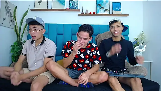 Hot Boys Latinos X online show from February 23, 11:13 pm