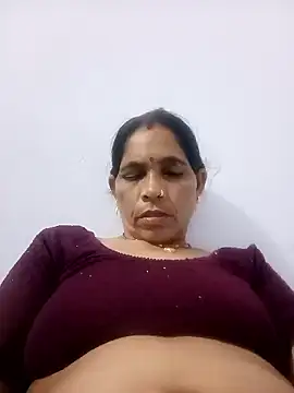 Snapshot of Indiangueen chatting on November 1, 5:04 pm Indiangueen online show from November 1, 5:04 pm