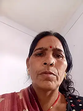 Snapshot of Indiangueen chatting on November 18, 4:06 am Indiangueen online show from November 18, 4:06 am