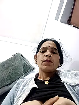Snapshot of Indiangueen chatting on November 25, 11:16 pm Indiangueen online show from November 25, 11:16 pm