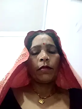 Snapshot of Indiangueen chatting on November 27, 8:44 pm Indiangueen online show from November 27, 8:44 pm
