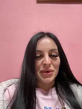 Snapshot of Alexiaaa121 chatting on November 19, 10:10 pm Alexiaaa121 online show from November 19, 10:10 pm