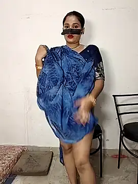 Snapshot of Heena-143 chatting on June 1, 10:06 am Heena-143 online show from June 1, 10:06 am