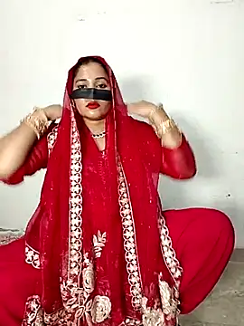 Snapshot of Heena-143 chatting on June 3, 6:02 pm Heena-143 online show from June 3, 6:02 pm