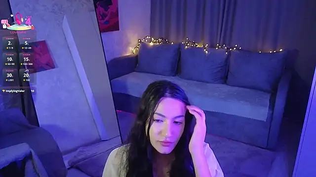 Mulan Lo online show from November 24, 6:29 pm