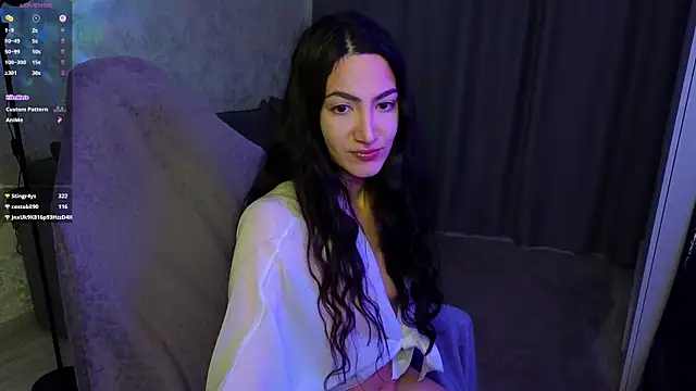 Mulan Lo online show from March 27, 7:35 pm