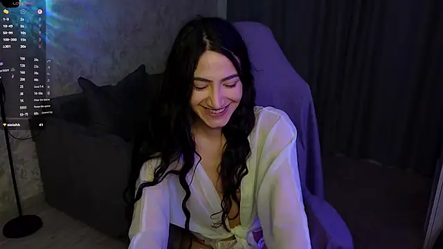 Mulan Lo online show from March 29, 11:05 pm