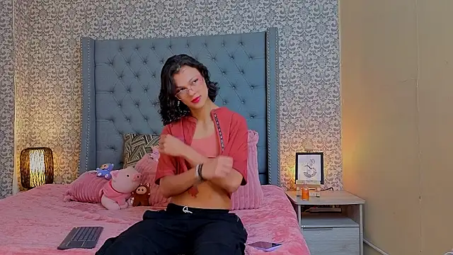 Indi rave online show from February 5, 1:05 pm