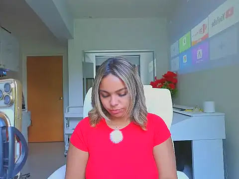 Snapshot of diosadeluniverso chatting on April 12, 2:55 pm diosadeluniverso online show from April 12, 2:55 pm