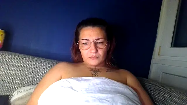 Snapshot of Hausverbot3 chatting on May 3, 7:53 pm Hausverbot3 online show from May 3, 7:53 pm