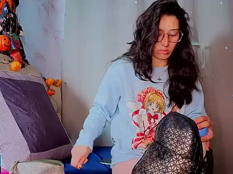 eva delight  online show from October 29, 11:34 am