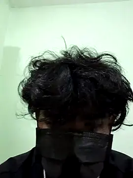 Snapshot of kriZ08 chatting on February 3, 6:40 am kriZ08 online show from February 3, 6:40 am