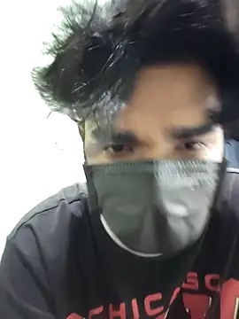 Snapshot of kriZ08 chatting on February 4, 3:45 am kriZ08 online show from February 4, 3:45 am