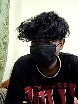 Snapshot of kriZ08 chatting on February 14, 3:47 am kriZ08 online show from February 14, 3:47 am