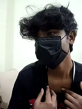 Snapshot of kriZ08 chatting on February 16, 5:09 pm kriZ08 online show from February 16, 5:09 pm