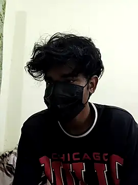 Snapshot of kriZ08 chatting on February 25, 4:22 am kriZ08 online show from February 25, 4:22 am