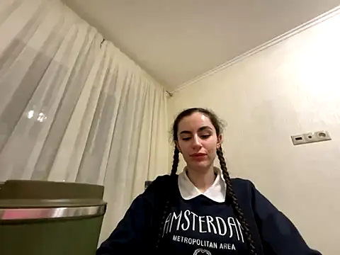 Snapshot of _my_Khaleesi_ chatting on November 4, 4:39 pm my Khaleesi online show from November 4, 4:39 pm