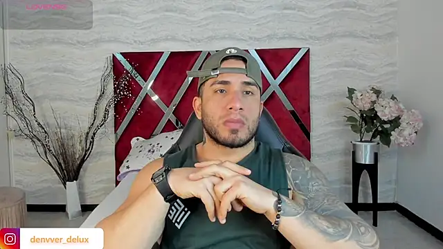 Snapshot of Denver_lux chatting on October 28, 12:30 pm Denver lux online show from October 28, 12:30 pm