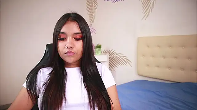 Isabelle Lane online show from November 24, 12:38 pm