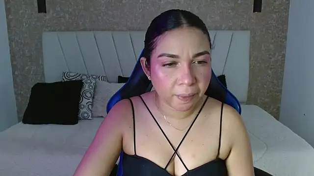 AliceSmity  online show from April 5, 12:24 pm