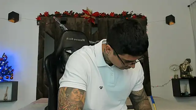 MATEO DILUCA online show from December 17, 10:10 am