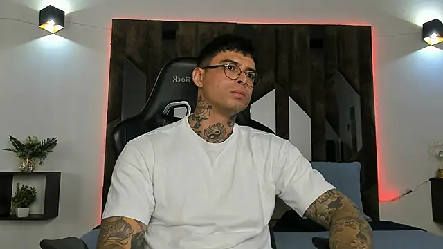 MATEO DILUCA online show from January 13, 9:09 pm