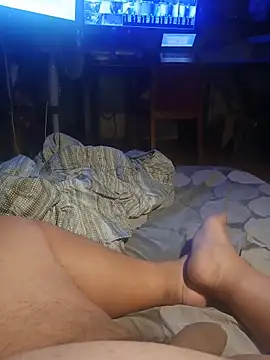 Snapshot of Piope1984 chatting on February 8, 3:10 am Piope1984 online show from February 8, 3:10 am