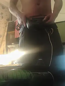 Snapshot of Fuckboyguyman chatting on June 25, 5:17 pm Fuckboyguyman online show from June 25, 5:17 pm