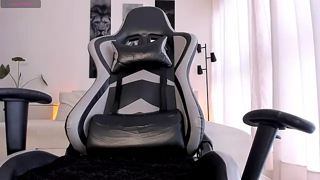 Snapshot of IamKael_ chatting on January 17, 5:49 pm IamKael online show from January 17, 5:49 pm