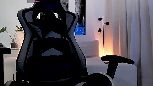 Snapshot of IamKael_ chatting on February 4, 1:55 am IamKael online show from February 4, 1:55 am