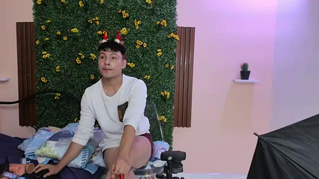 angel666smit online show from October 31, 1:56 pm