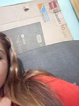 Snapshot of Erica_luvv chatting on December 1, 12:04 am Erica luvv online show from December 1, 12:04 am