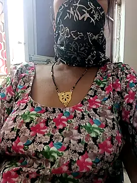 Snapshot of Janvi_kapor chatting on October 28, 8:07 am Janvi kapor online show from October 28, 8:07 am