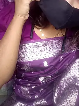 Snapshot of cute_mahi07 chatting on December 1, 7:19 pm cute mahi07 online show from December 1, 7:19 pm