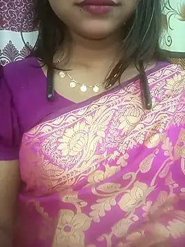 Snapshot of cute_mahi07 chatting on January 5, 7:17 pm cute mahi07 online show from January 5, 7:17 pm