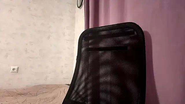 AliceStacy online show from November 15, 9:17 am