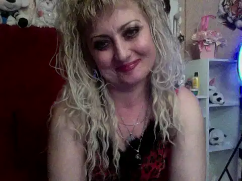 xHot Amazonq online show from October 31, 1:06 am