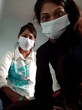 Snapshot of mona-33 chatting on October 27, 5:44 am mona-33 online show from October 27, 5:44 am