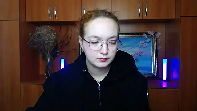 MissAriaa online show from March 24, 7:13 am