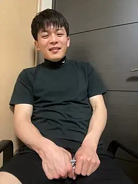 Snapshot of miyabi_yabi chatting on April 23, 1:57 pm miyabi yabi online show from April 23, 1:57 pm