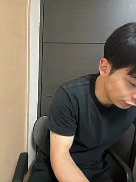 Snapshot of miyabi_yabi chatting on May 12, 2:25 pm miyabi yabi online show from May 12, 2:25 pm