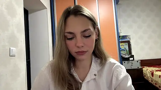 Snapshot of IlanaLafferty chatting on November 11, 6:41 pm IlanaLafferty online show from November 11, 6:41 pm