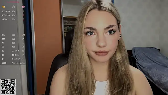 IlanaLafferty online show from December 18, 6:58 pm