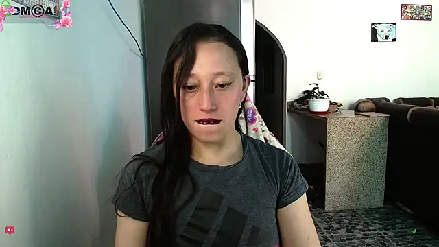 Snapshot of Sunshine_e chatting on May 19, 7:09 pm Sunshine e online show from May 19, 7:09 pm