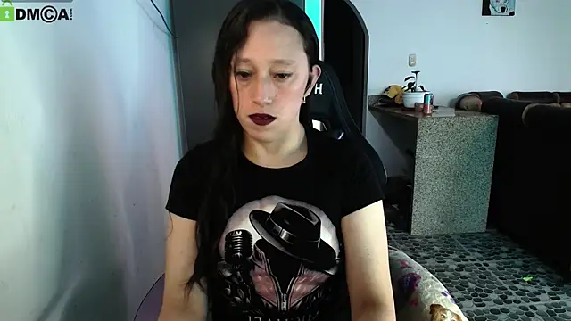 Snapshot of Sunshine_e chatting on May 21, 7:43 pm Sunshine e online show from May 21, 7:43 pm