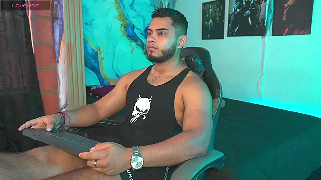 Tiler wolker online show from November 2, 3:47 pm