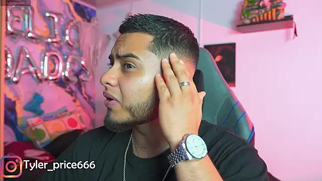 Tiler wolker online show from January 7, 1:52 am